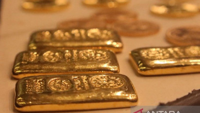 Emas Melonjak Setelah Data Ekonomi AS Tekan Dolar dan Imbal Hasil Obligasi