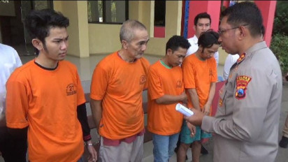 Sekeluarga Kompak Bisnis Narkoba, Polisi Gerebek Pelaku di Rumahnya