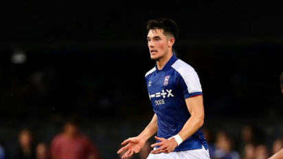 Berduet dengan Pemain Pinjaman MU, Elkan Baggott Bantu Ipswich Town Lolos Putaran Ketiga Carabao Cup