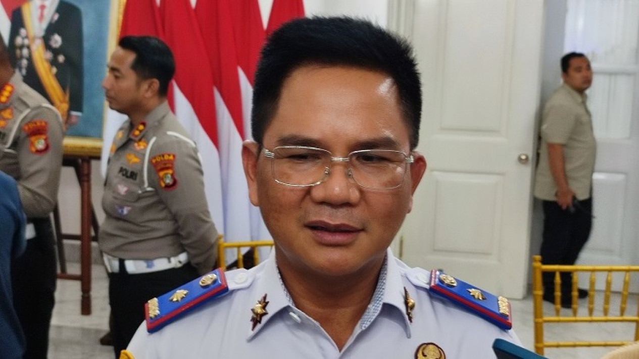 Pengendara dari Luar Jakarta Diminta Putar Balik Jika Tak Lulus Uji Emisi
            - galeri foto