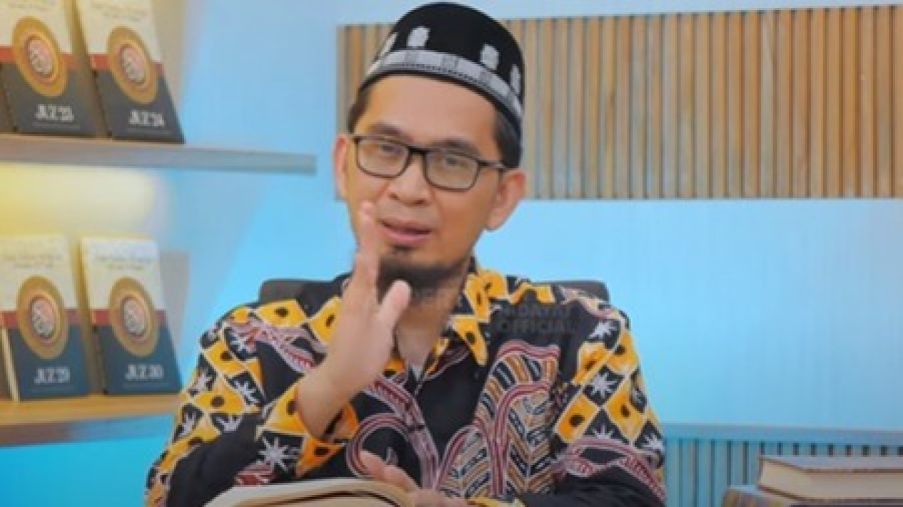 Setelah Shalat Tahajud Jangan Langsung Bangun, Lakukan Amalan Ini, Ustaz Adi Hidayat Bilang Dosa Sekeluarga Bisa Diampuni
            - galeri foto