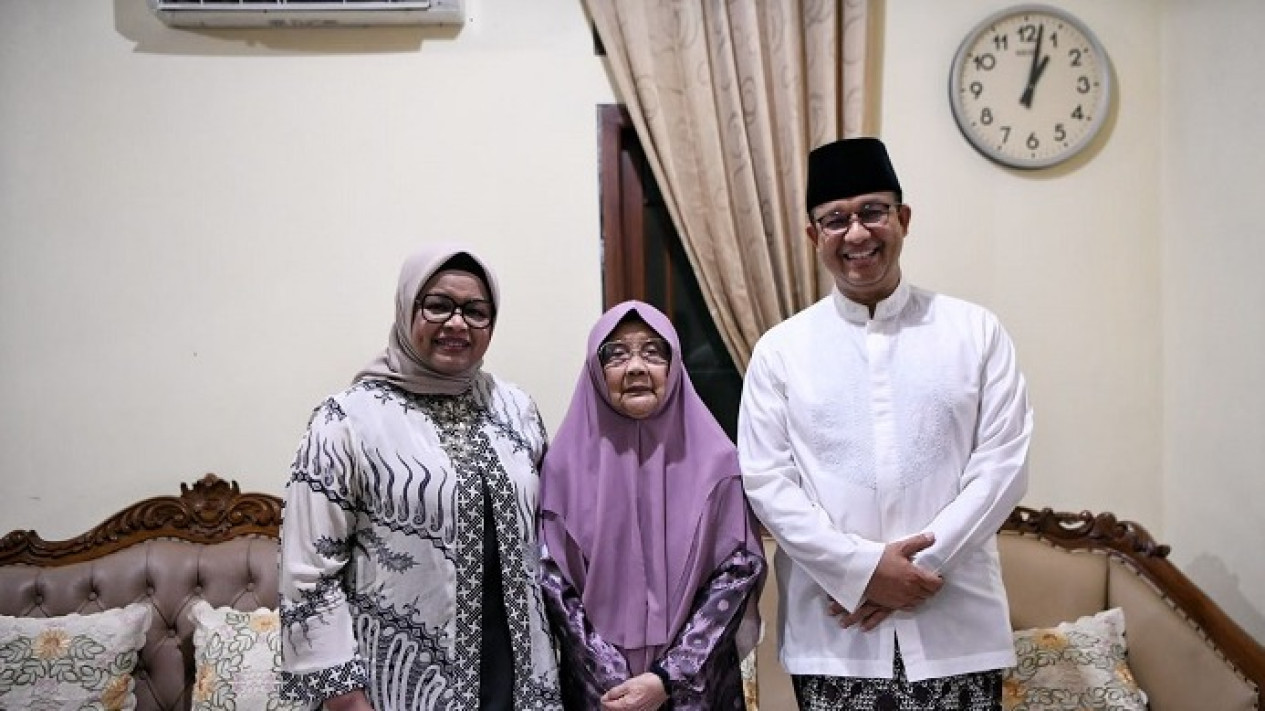 Anies Baswedan Sambangi Rumah Ibunda Muhaimin Iskandar, Ada Apa ya?
            - galeri foto