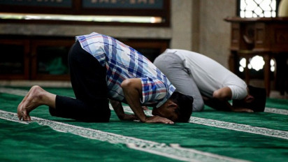 Lekas Perbaiki, Ini Cara Shalat Khusyuk yang Dijelaskan dalam Berbagai Hadits