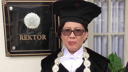 Respon Rektor UGM Soal Skripsi Tak Wajib Bagi Mahasiswa