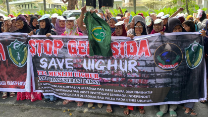 Tolak Kekerasan dan Pembantaian Etnis Muslim Uyghur, Ratusan Massa Unjuk Rasa ke Konsulat Cina di Medan