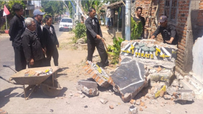Tugu Perguruan Silat Rayon Kuncir, Nganjuk, Dibongkar secara Sukarela Warga PSHT, Ini Sebabnya