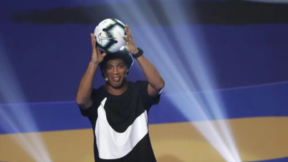 Sempat Tolak Panggilan Konfirmasi, Ronaldinho Sanggah Tuduhan Penipuan Kripto