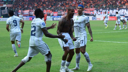Saat Pelatih Persib 'Hukum' David Da Silva Karena Selebrasi Gol, Suruh Bayar Denda Sendiri