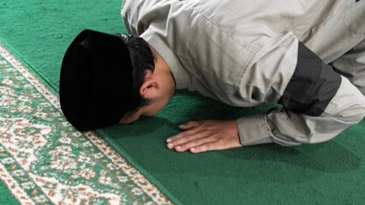 Rezeki Bisa Mengalir Deras Jika Shalat Dhuha Jam Segini, Ustaz Adi Hidayat: Kerjakan Dua Dua, Sampai Delapan
            - galeri foto