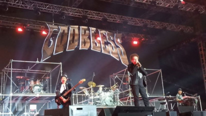 Kelompok Penerbang Roket, Seringai, Barasuara Hingga Iksan Skuter Rayakan HUT ke-50 God Bless di Synchronize Fest 2023