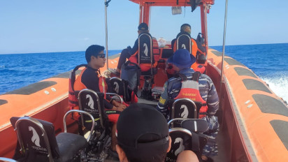 2 Nelayan Sumbawa Barat Hilang di Selat Alas Belum Ditemukan, Tim Temukan Kantir Perahu Milik Korban