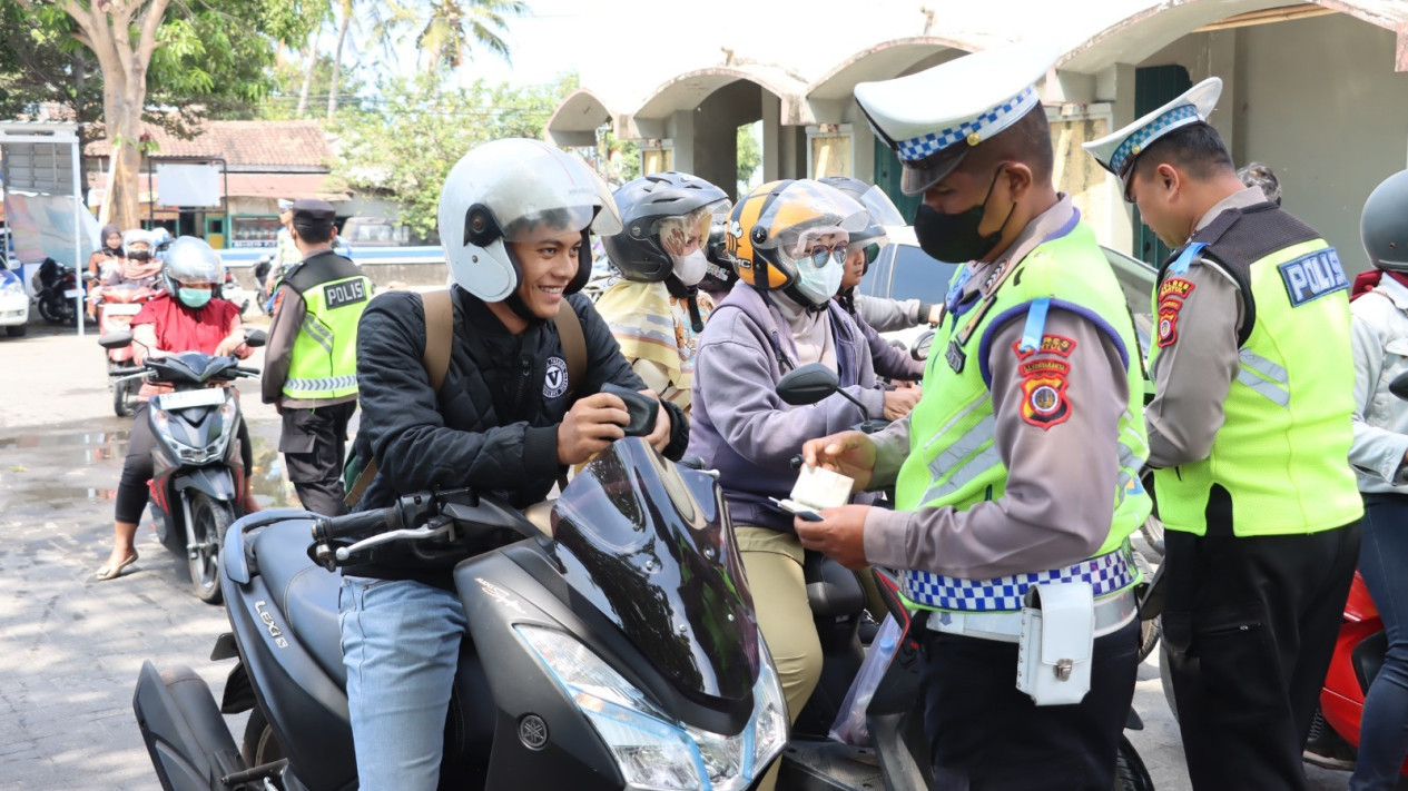 Hari Pertama Operasi Zebra Progo 2023 di Bantul, 158 Pengendara Terjaring Razia
            - galeri foto