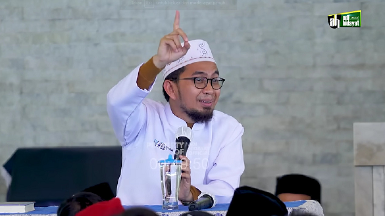 Jauhkan Benda Ini dari Saku jika Ingin Shalat, Kata Ustaz Adi Hidayat Orang Paling Tidak Beradab Itu...
            - galeri foto