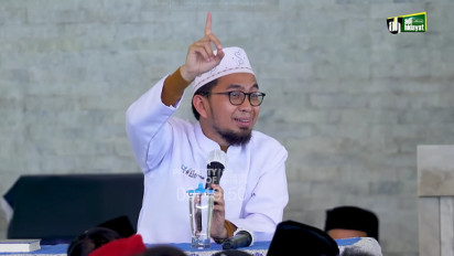 Jauhkan Benda Ini dari Saku jika Ingin Shalat, Kata Ustaz Adi Hidayat Orang Paling Tidak Beradab Itu...