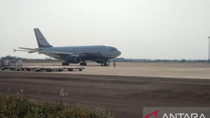 Penampakan Pesawat Kenegaraan Justin Trudeau yang 'Menginap' di  Bandara Kertajati