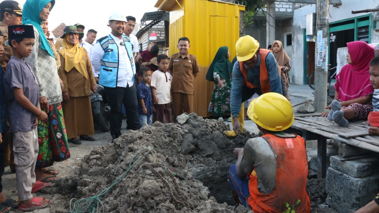 Atasi Krisis Air Bersih yang Melanda Warga Duduksampeyan Gresik, Proyek SPAM Umbulan Dikebut
            - galeri foto