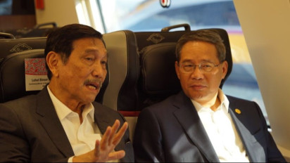 Luhut Unggah Foto Jajal Kereta Cepat Bersama PM China