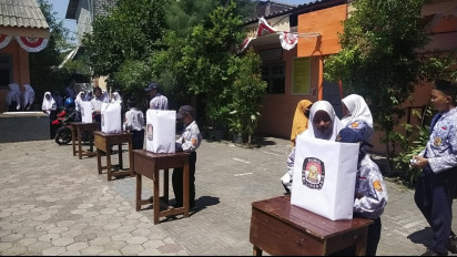 Tingkatkan Pemahaman Politik, Siswa SMP di Surabaya Pilih Ketua OSIS dengan Sistem Pilpres