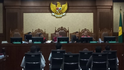 Soal Pemberian Uang Rp6 Miliar Hakim Cecar Saksi di Persidangan Kasus Korupsi Johnny G Plate