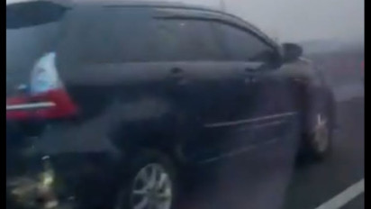 Pemobil Lawan Arah Picu Kecelakaan Beruntun di Tol MBZ, 1 Korban Luka Berat