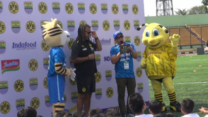 Pimpin Coaching Clinic Anak-Anak Bandung, Legenda Borussia Dortmund Sebut Masa Depan Sepak Bola Indonesia Sangat Cerah