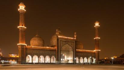 Tiga Jenis Shalat Malam, Ustaz Adi Hidayat: Khawatir Kesulitan Bangun Tahajud, Maka Anda Bisa Ambil Alternatif yang Pertama