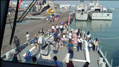 Ribuan Warga Kota Surabaya Ramaikan Naval Open Base Day yang Digelar di Koarmada II Surabaya