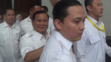 Pilpres Makin Dekat, Prabowo Minta Caleg Sampaikan Program Makan Gratis Siswa Sekolah Sampai Kesehatan Gratis Bagi Semua Orang