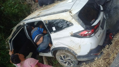 Mobil Minibus Masuk Jurang Sedalam 70 Mater di Kecamatan Tigalingga Dairi