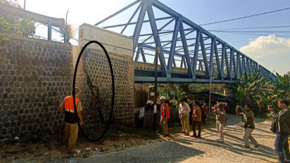 Jembatan Kaliketek Retak, Warga Bojonegoro-Tuban Ketar-Ketir Saat Melintas