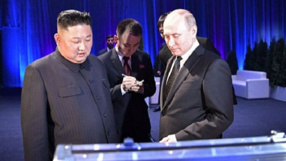 AS Komentari Pertemuan Putin dan Kim Jong Un: Upaya 'Meminta Bantuan'