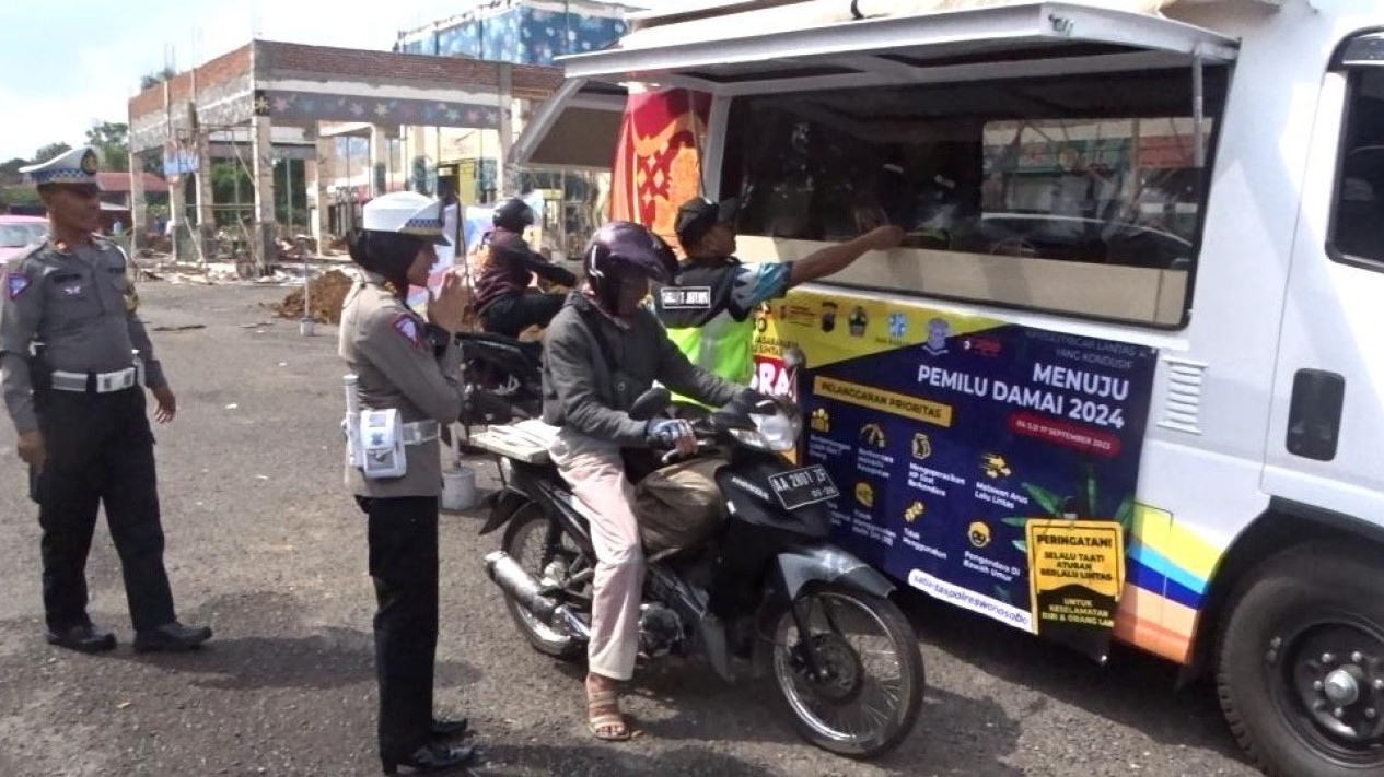 Operasi Zebra Candi 2023 di Wonosobo Targetkan Pengendara Tak Bayar Pajak Kendaraan
            - galeri foto
