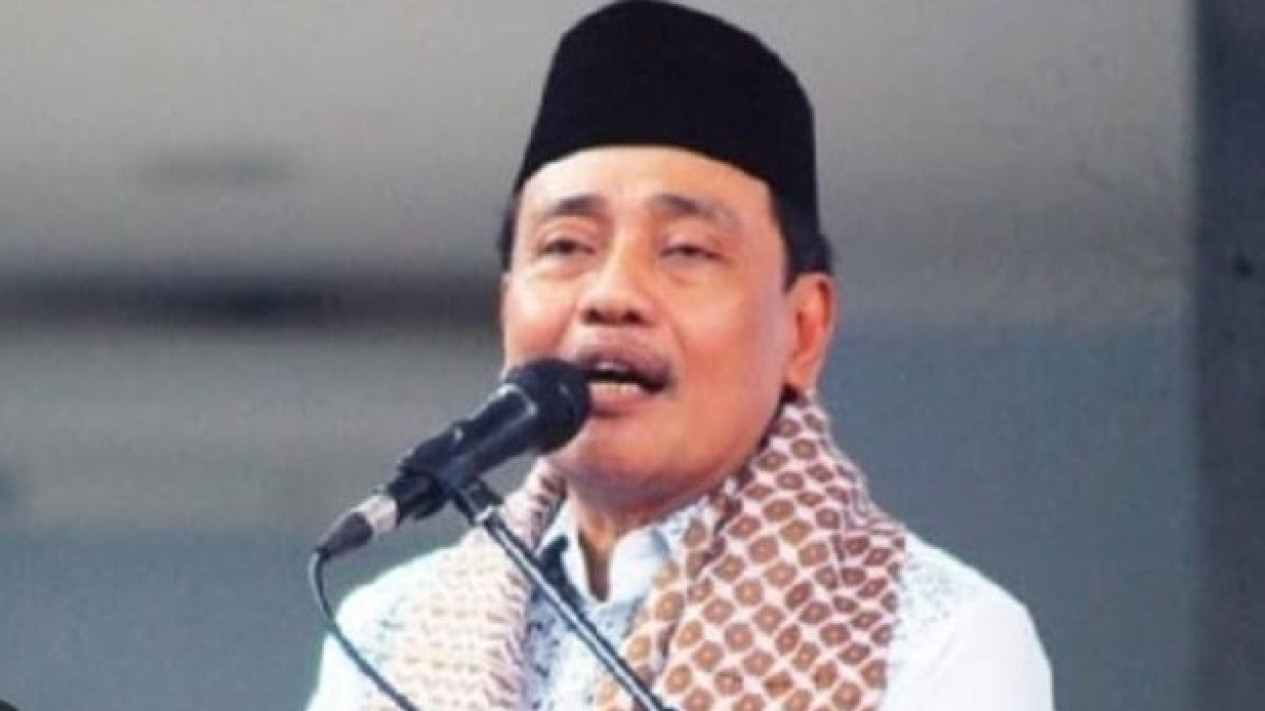 Waspada Poltik Identitas, MUI Jatim Desak KH Anwar Iskandar Dikukuhkan Secara Resmi Sebagai Ketua MUI Pusat 
            - galeri foto