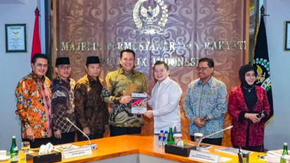 Pemerintah Usulkan Skema Gaji Tunggal Bagi ASN, Ketua MPR: Dapat Hindarkan Rangka Jabatan