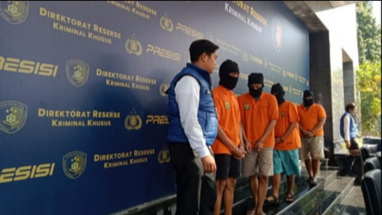 Miris! Rumah Produksi Film Porno Lokal di Jaksel Rupanya Dulu Produksi Film Horor-Komedi
            - galeri foto