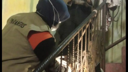 Sakit Syaraf Kejepit Tak Kunjung Sembuh, Pria Asal Lawang Gantung Diri di Pagar Tangga Rumah