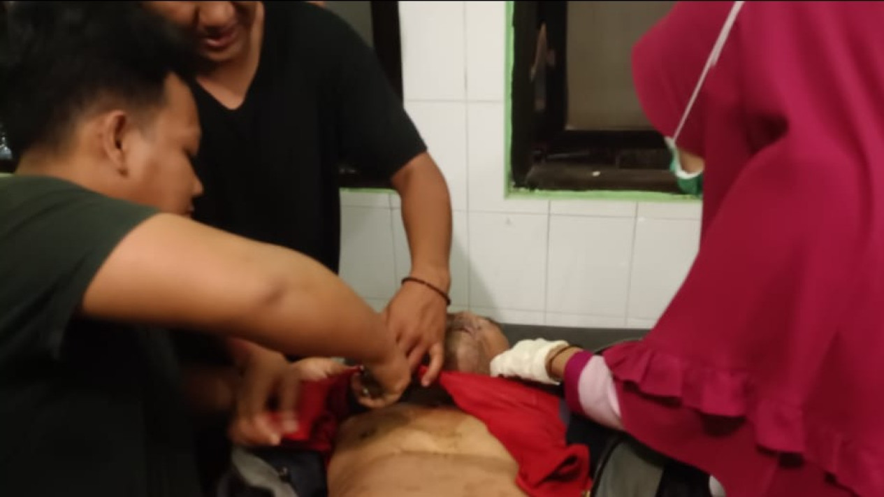 Dua Lansia Pengendara Motor Terserempet KA Logawa di Lumajang, Satu Korban Tewas Usai Jalani Perawatan
            - galeri foto