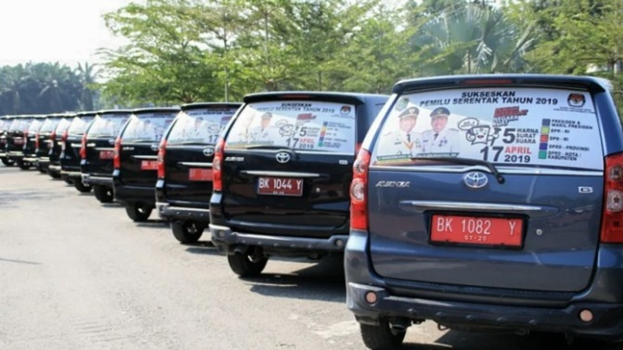 Ratusan Kenderaan Dinas Pemkab Padang Lawas Tak Bayar Pajak
            - galeri foto