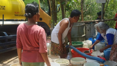 Dampak Puncak Musim Kemarau, Ratusan KK di Kecamatan Kota Pacitan Kesulitan Air Bersih