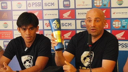 Mengejutkan,  Bernardo Tavares Lelang Baju dan Trofinya Demi Bayar Gaji Staf PSM Makassar