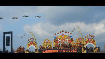 Spektakuler, Festival Gandrung Sewu Banyuwangi Dimeriahkan Atraksi Pesawat Tempur TNI AU