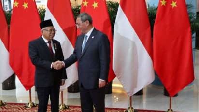 Wapres Jajaki Perluasan Kerja Sama Kereta Cepat dan Mobil Listrik dengan PM China