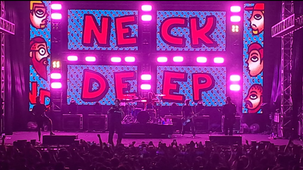 Bawakan 18 Lagu Hits, Neck Deep Sukses Hibur Para Penggemar di Konser 'Neck Deep Live in Australia and Asia 2023'
            - galeri foto