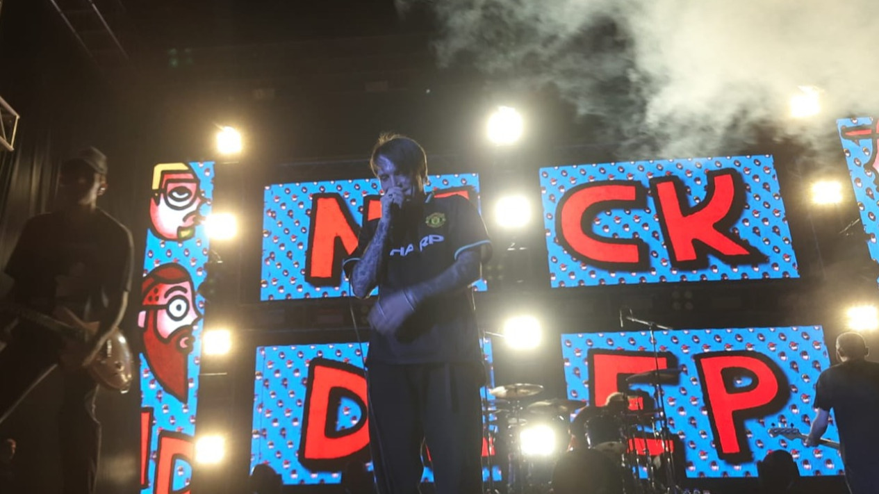 Neck Deep Lepas Rindu Para Fans: Ben Barlow Ajak Penggemar Joget Two Step di Panggung Konser SEA Tour 2023
            - galeri foto