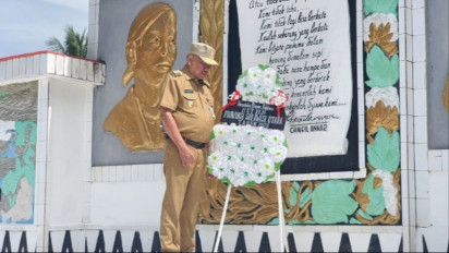 Jelang HUT Sulawesi Utara ke-59, Gubernur Olly Dondokambey Ziarah ke Makam Mantan Gubernur C.J Rantung