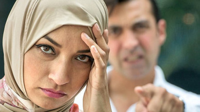 Istri Nikah Siri dengan Pria Lain Padahal Belum Cerai dengan Suaminya, Kok Bisa? Buya Yahya Jawab Begini, Ternyata...