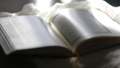 Keutamaan Baca 11 Ayat Terakhir Surah Ali Imran, Ustaz Adi Hidayat: Allah Akan Jaga Antum dari Perbuatan Maksiat Selama Hari Itu