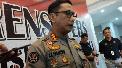 Bule Italia Pelaku Adegan Seks di Depan Rumah Warga Belum Ditetapkan Tersangka 