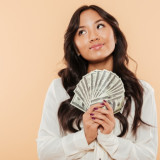 3 Shio Paling Beruntung Minggu Ini 2–8 Maret 2026, Dibanjiri Rezeki