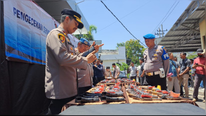 Jaga Kedisiplinan dan Profesionalisme Anggota Polres Nganjuk, Puluhan Senjata Organik Personel Diperiksa